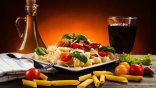 Различные блюда и крепленые напитки