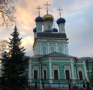 Монастыри и храмы