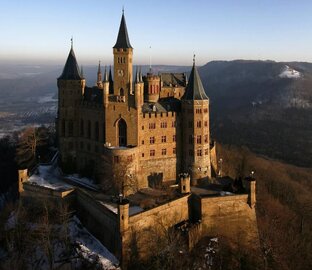 Дворцы и Замки