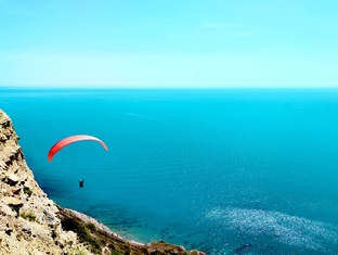 Анапа и окрестности: Ласточкины гнезда, Кипарисовое озеро, заповедник Утриш