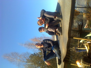 На завалинке о том о сём.