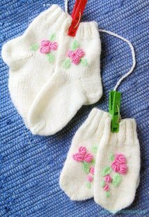 Варежки и носочки