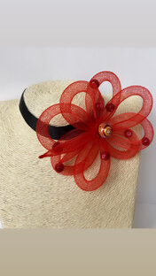 Брошь цветок