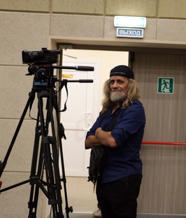 Читаю свои стихотворения