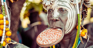 Страны и традиции