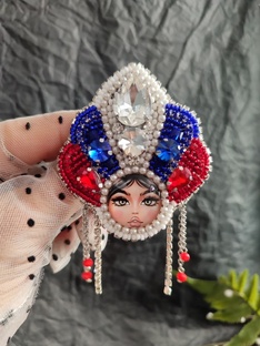 Броши из бисера