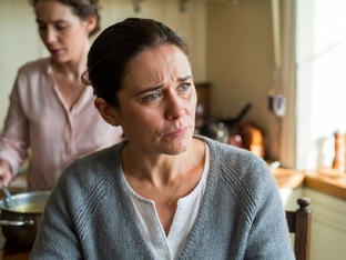 Но мы оба знали, что свекровь мастерски манипулировала чувством