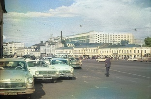 Комсомольская площадь и окрестности