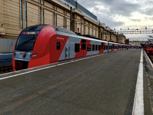 Подвижной состав снаружи. 