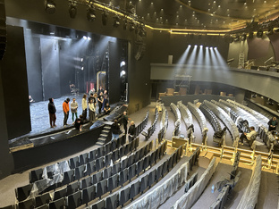 Жизнь театров 