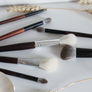 Инструменты для макияжа 