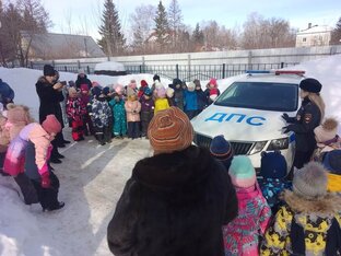 🚓Пензенские автоинспекторы провели🚦 «Урок безопасности» для дошкольников.