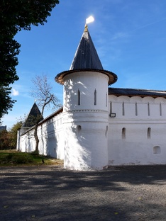 Монастырская Москва.