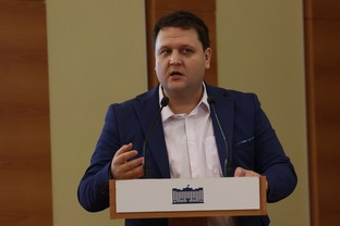 Николай Калмыков
