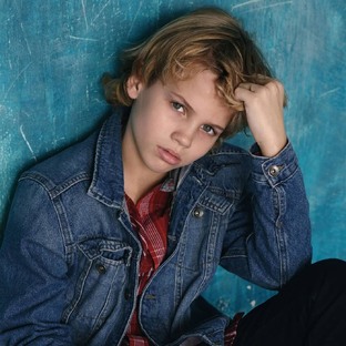 Этот мальчик супер лайки 500 суперлайки