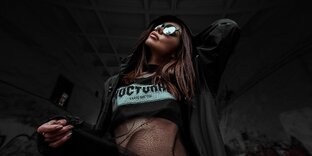 Deep House (Remix) 