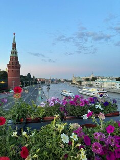 Я шагаю по Москве 