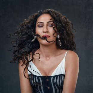AYNUR DOĞAN