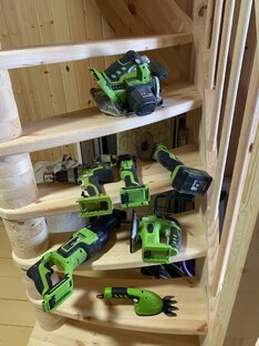 помощники на  участке и на даче 