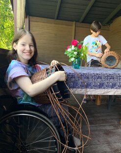 Вязание крючком и плетение.