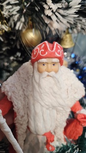 Дед Мороз из ваты.