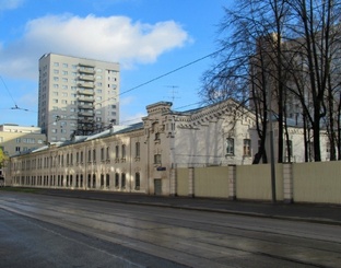 Астраханские казармы в Москве.