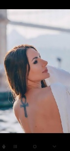 что видят мои глаза-значит моё отражение 