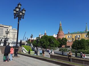 В Москве интересно.