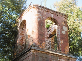 Руины церквей в Подмосковье