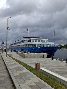 Теплоход Россия