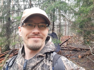 Стройка, дневки и ночевки в своей лесной избушке