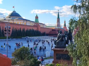 Дорогая моя столица, золотая моя Москва