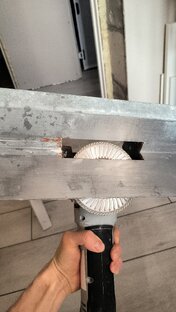 Кладка газобетона на клей или на пену? 