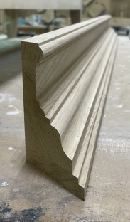 Карниз из массива дуба