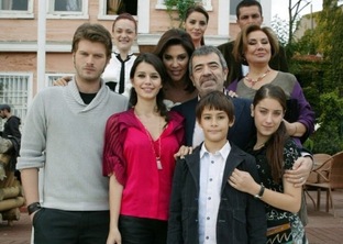 Турецкий сериал "Запретная любовь" 