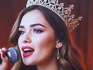 ПОЕТ СVОЯ-Я. АВТОР  ПЕСЕН Я