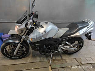 Техническая зона Suzuki GSR 600