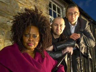 ESPRITS MONTRE TOI SAISON 1 ET SAISON 2 