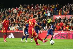 Футбол. Хоккей.