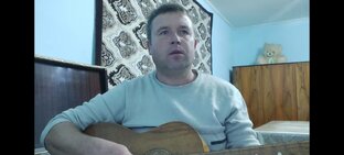 Немного играю на гитаре и пою 🎸🎤