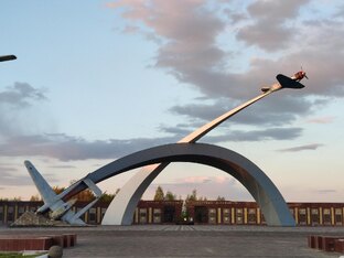Памятники и мемориалы