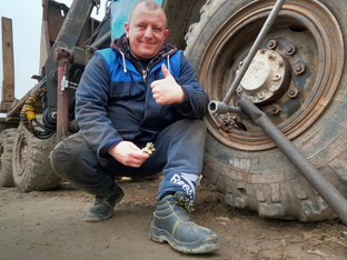 Работа на грузовике манипуляторе Урал Лесовоз