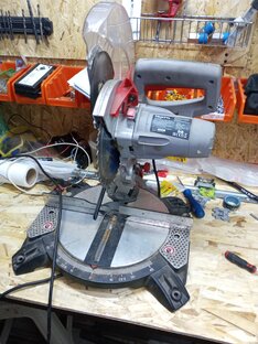 Торцовочная пила Practyl J1G-ZP-210D