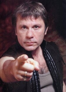 Bruce Dickinson