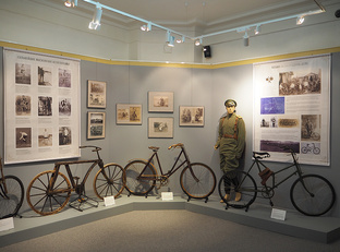 Репортажи с выставок, организованных Веломузеем.