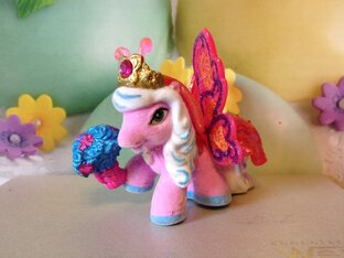 Маленькие куклы. Сюрпризы и игрушки