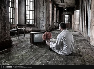 Вступление в зону абсурда. Наше кино начала 1990-х