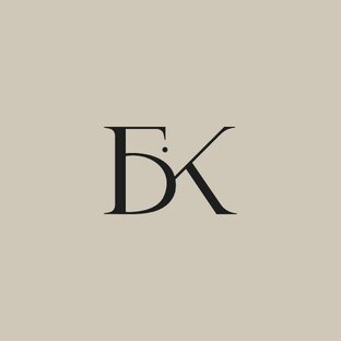 Почему «Без комплиментов»? 