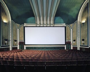 Смотрю и читаю