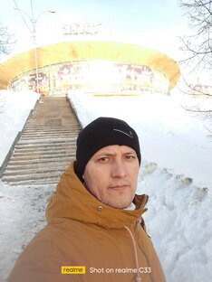 Юморист.